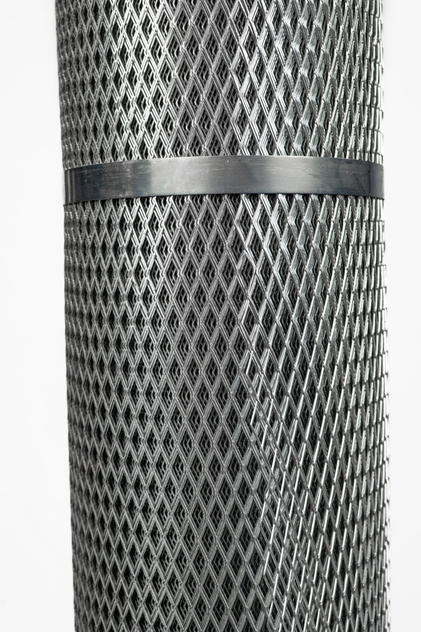 Chapa Expandida de Fierro Negro de 4x8mm. - 1,2mm. esp. - 1m. alt.