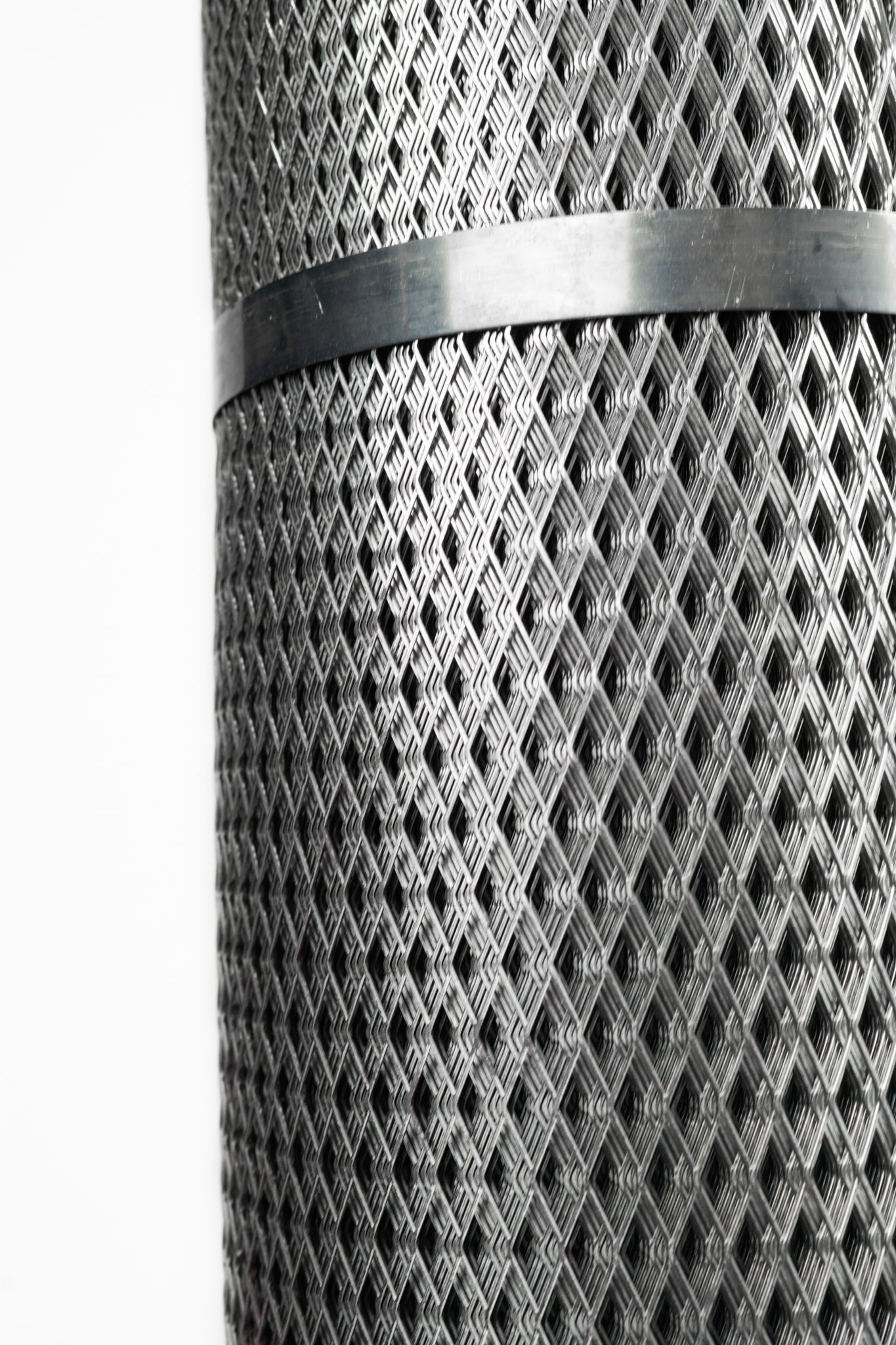 Chapa Expandida de Fierro Negro de 4x8mm. - 1,2mm. esp. - 1m. alt.