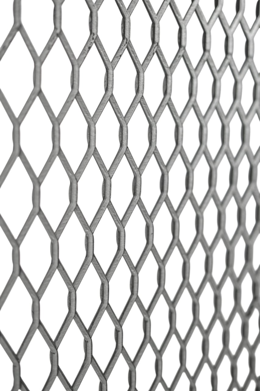 Chapa Expandida de Fierro Negro de 40x100mm. - 6,3mm. esp. - 2x1m. - Brasileña