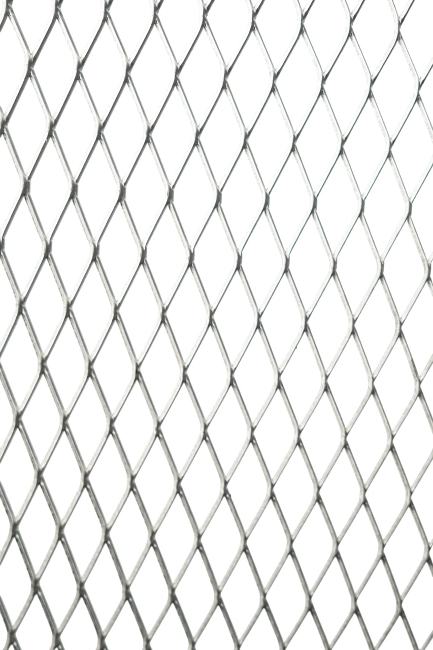 Chapa Expandida de Fierro Negro de 20x50mm. - 2mm. esp. - 2x1m.